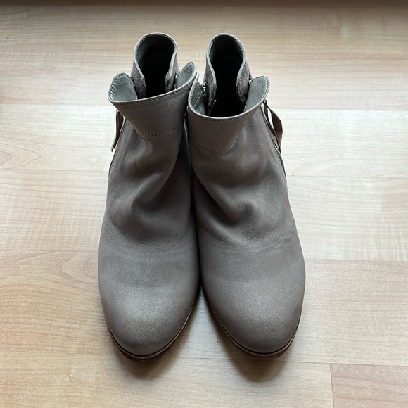 New Sam Edelman Packer Bootie in Putty Size 10.5 M - Picture 3 of 10